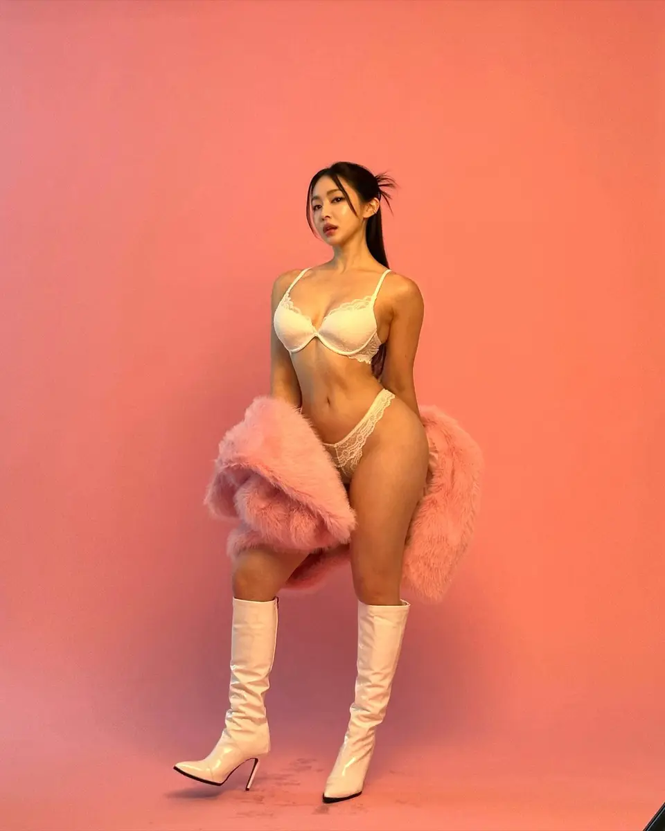 Kali escort in Hong Kong